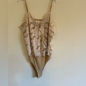 WAYF White Tan Lace V-Neck Adjustable Sleeveless Thong Bodysuit Medium